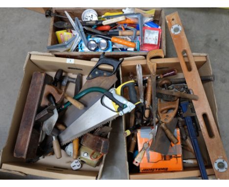 A large collection of vintage woodworking tools (3 trays)