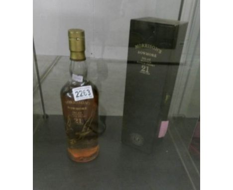 A Morrison's Bowmoor Islay 21 year blended scotch whisky.