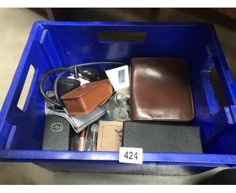 A quantity of vintage medical items