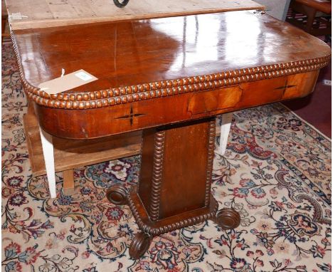 A 19th century Victorian mahogany and inlaid card table with beaded edge an red baise surface over a quadraform base, H.76cm 