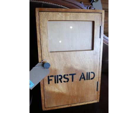 A vintage 1950's wall hanging First Aid cabinet, H.43cm W.28cm 