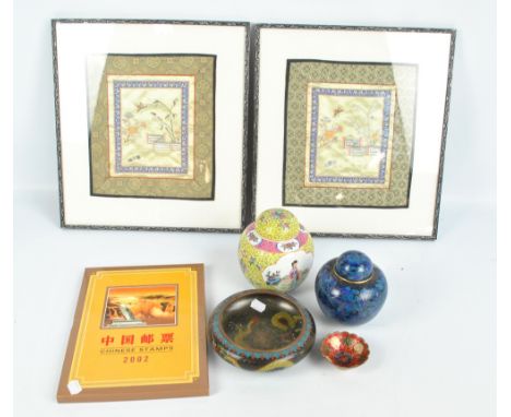 A mixed lot of various Chinese items to include a late 19th/early 20th century cloisonné enamel dragon decorated circular bow