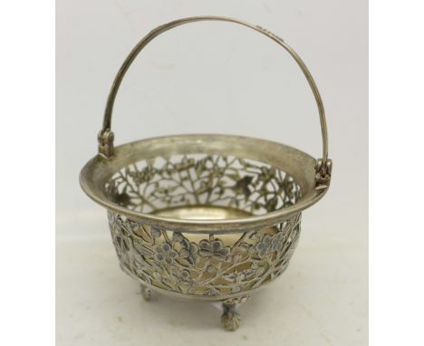 A Chinese pierced silver bowl with handle, marked to the base, 94g