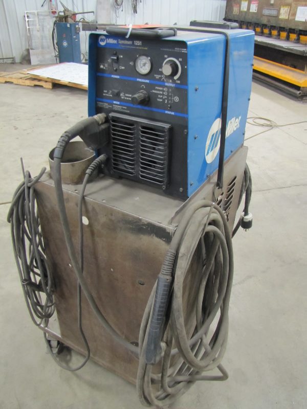 Miller Spectrum 1251 DC Plasma Cutting System S/N LG110823P with Auto