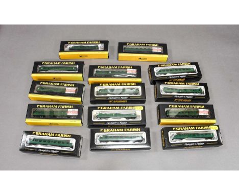 Graham Farish N Gauge BR(S) Coaches a collection of 14 examples (all E boxes E) (14)