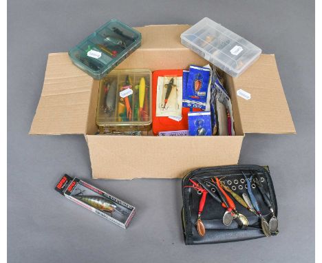 A Quantity of Assorted Spinning Lures (Q)