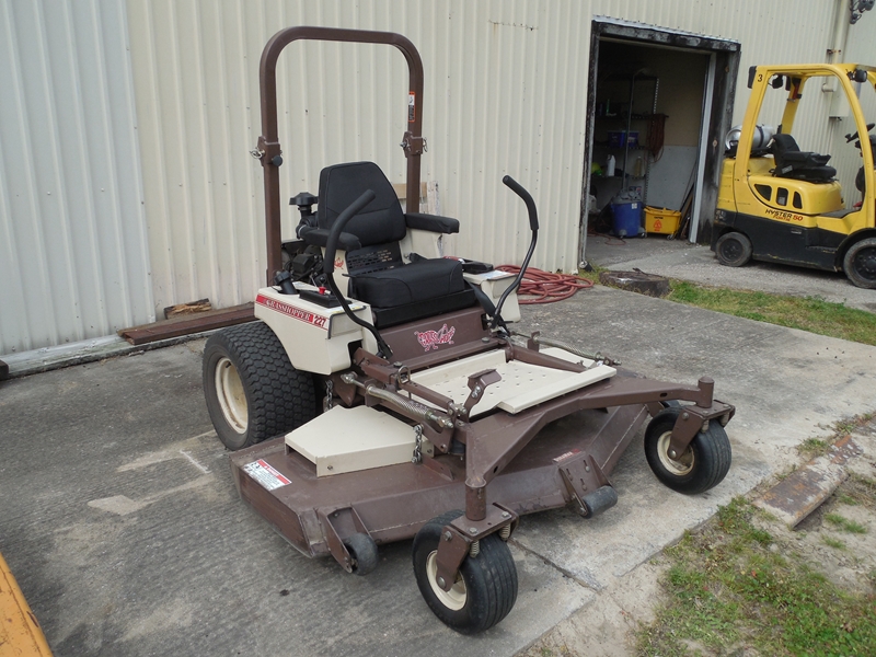 Grasshopper 227 Lawnmower 589 hours 27HP 72