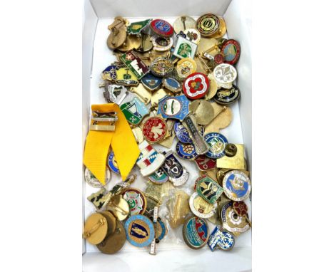 Selection of vintage and later badges includes bowling, Tourists etc 