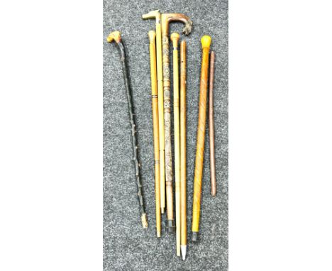 Selection of 7 vintage and later walking sticks includes Novelty etc 