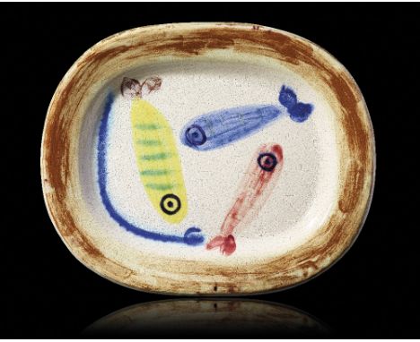  PABLO PICASSO 1881-1973 Quatre poissons polychromes Piatto in terracotta smaltata, ideato nel 1947 e realizzato in 200 esemp
