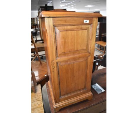 A Victorian pot cupboard
