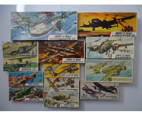 VINTAGE TOYS: A group of unbuilt AIRFIX 1:72 scale aircraft plastic kits -  contents unchecked but appear complete - VG in G 