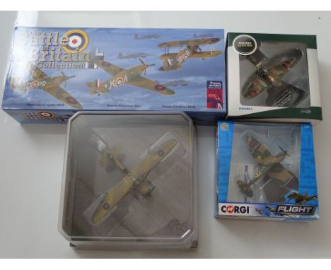 GENERAL DIECAST: A group of 1:72 scale World War 2 era diecast aircraft by CORGI and OXFORD DIECAST - VG/E in G/VG boxes (6 a