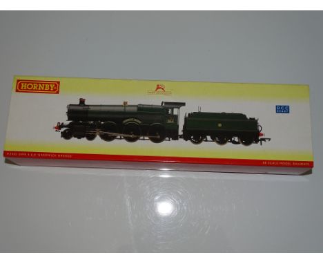 OO Gauge Model Railways: A HORNBY R2402 Grange Class steam locomotive in GWR shirt button livery 'Hardwick Grange' - G/VG in 