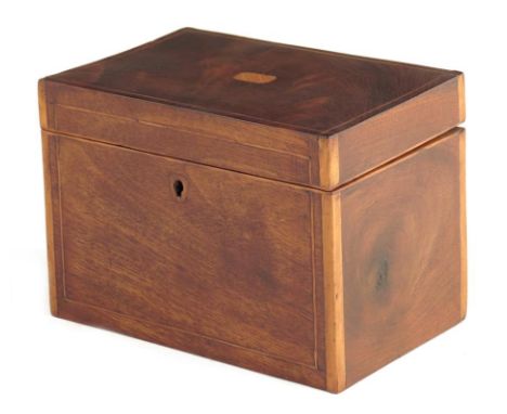 λ George III mahogany tea caddy, inlaid boxwood stringing and edging, with a single lidded compartment with an ivory handle, 