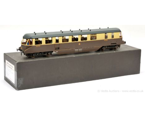 Tower Models O Gauge modern issue GWR Diesel Railcar No.32, lightly weathered, 2-rail finescale electric.  Loco has been pain