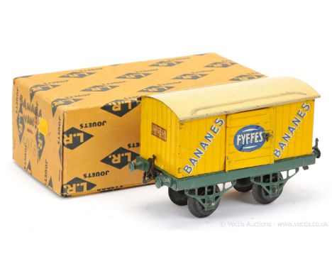 French Hornby O Gauge "Fyffes" Private Owner Banana Van, early version with open axle guards and droplink couplings and conta
