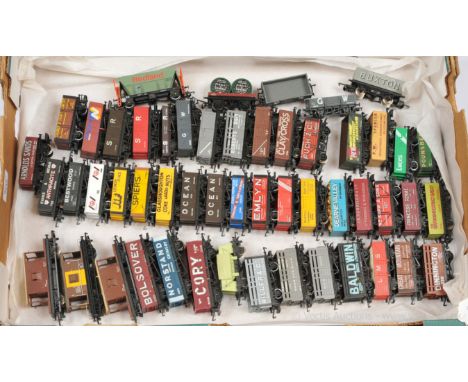 Hornby, Lima, Wrenn, Bachmann &amp; others large group of rolling stock. To include Hornby Hopper wagon "Redland"; Lima 7 pla