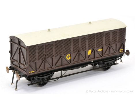 Unknown make Kitbuilt Gauge 1 1/32nd scale GW 4-wheel Motor Van in brown with running number 1530 to sides. Some side damage 