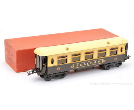 Hornby O Gauge No.2 Pullman Coach.  Sides are Excellent to Excellent Plus, roof is Good Plus to Excellent with end plates in 