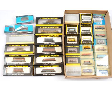 Graham Farish / Graham Farish by Bachmann, Peco and other commercial manufacturers N Gauge Rolling Stock consisting of Ref 31