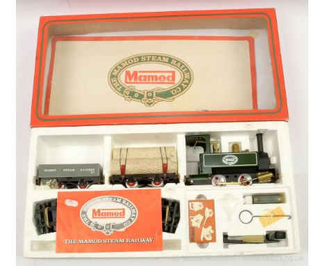 Mamod RS1 Live Steam Goods Set with a 0-4-0 Tank Loco green and black, live steam together with 4-wheeled Open and Log Wagons