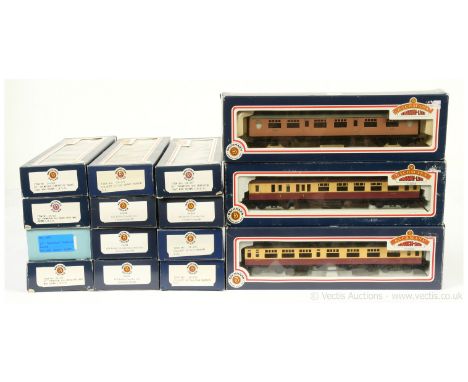 Bachmann OO Gauge group of Goods Wagons consisting of BR crimson and cream Bulleid x 6, Collett BR maroon x 3 together with T
