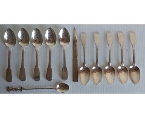 A set of five George IV silver fiddle pattern tea spoons by Jonathan Hayne, London, 1826, each 14 cm; five Victorian silver f