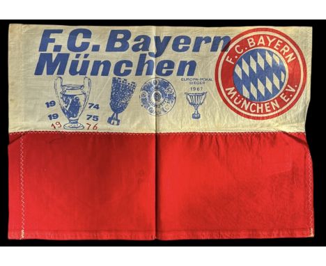 Football Vintage F.C. Bayern Munich (Bayern München E.V.) flag size Approx. 21.5x15 Inch, commonly known as Bayern Munich (Ge