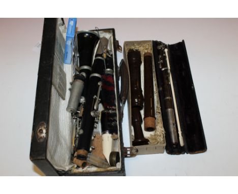 A CASED ALEX BURNS CLARINET, A PICCOLO AND A RECORDER