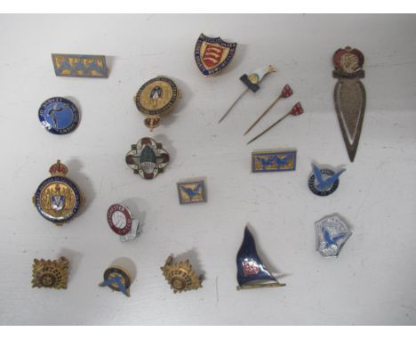 Assorted enamel badges, pins etc (19) 