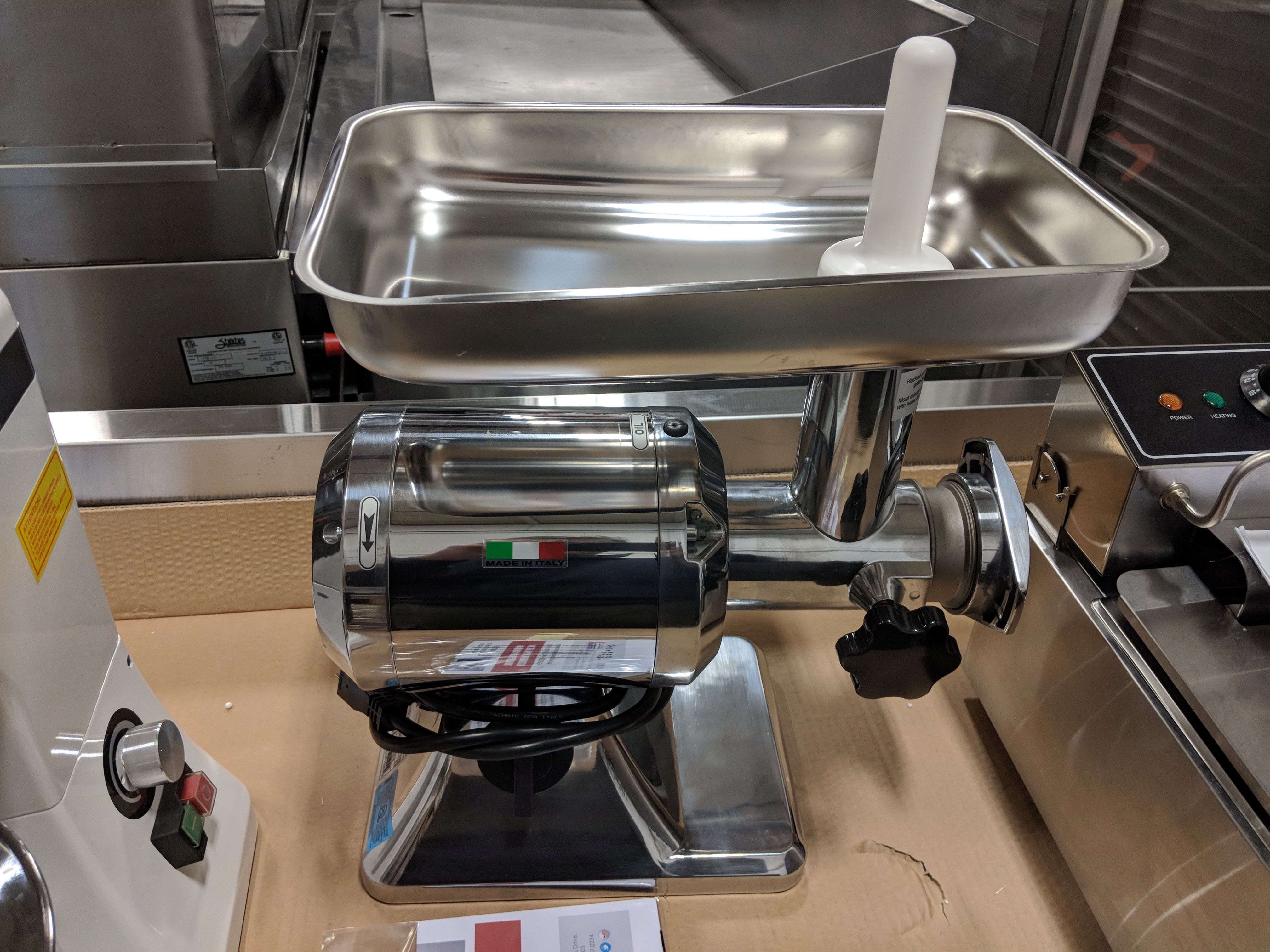 12 Hub Meat Grinder, Made in Italy,1hp, 120v, Omcan 11051,New, Location