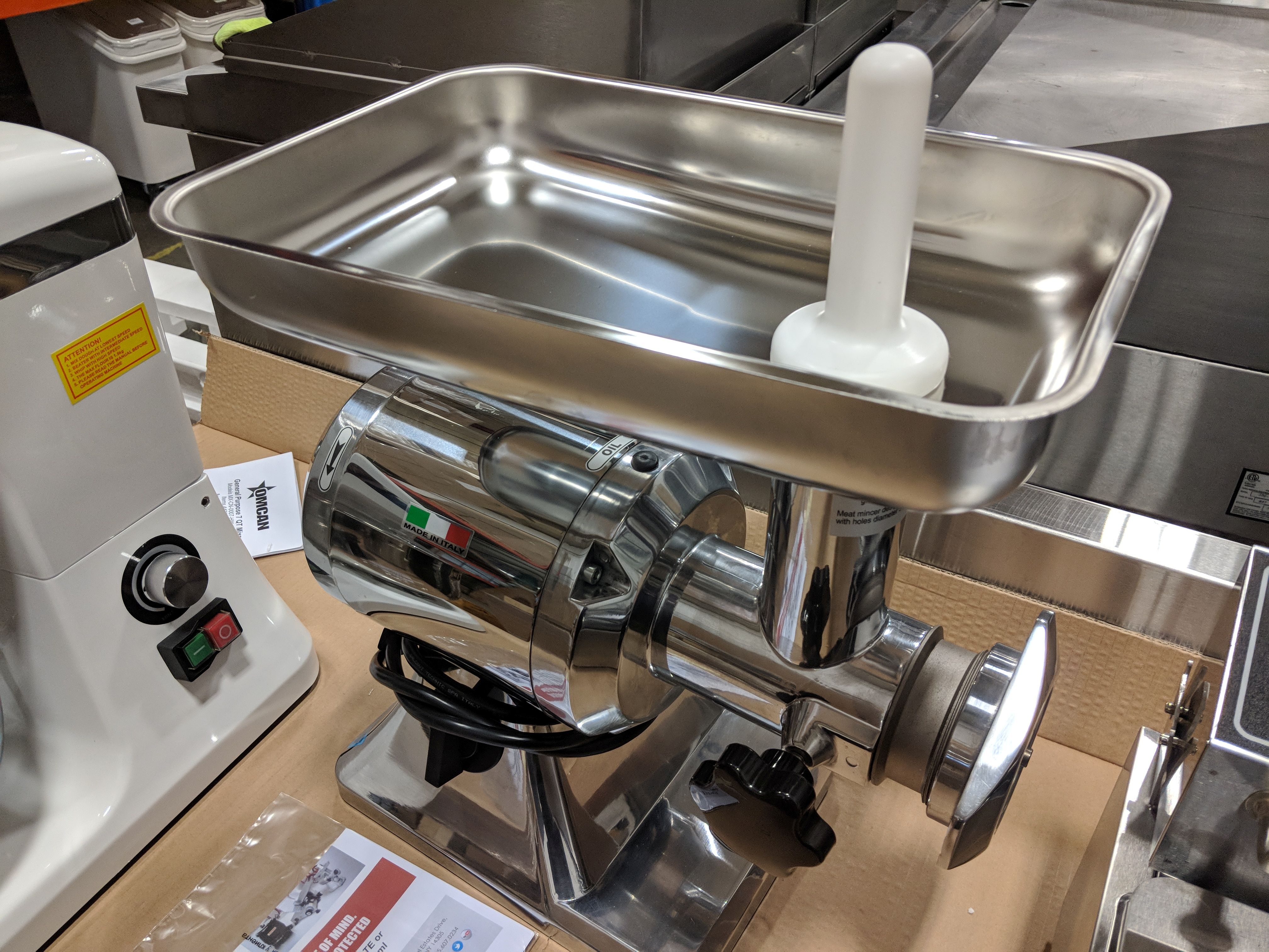 12 Hub Meat Grinder, Made in Italy,1hp, 120v, Omcan 11051,New, Location