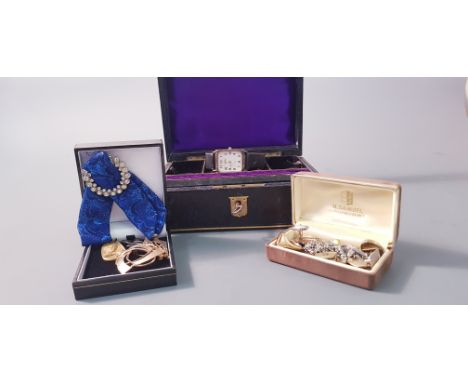 A selection of costume jewellery to include, ring(stone missing), marked 18ct, ring size N, brooches, wrist watches, selectio