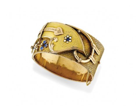 BRACCIALE RIGIDO IN SMALTO E PERLINE, CIRCA 1860 realizzato a larga fascia in oro rosé con motivo a fibbia sagomata in perlin