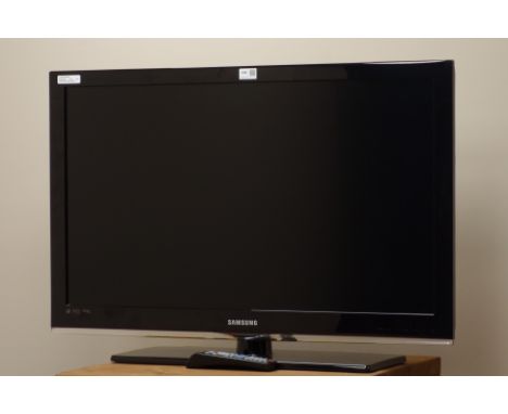 Samsung LCD 40" television with remote (This item is PAT tested - 5 day warranty from date of sale)   Condition Report   Clic