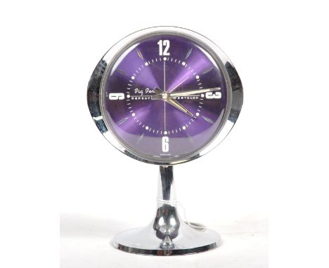 Westclox - Big Ben - an original retro vintage desk / bedside alarmclock. Silver plastic and metal construction, with a circu