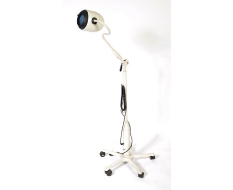 Daray - DA067838 - A 20th Century retro vintage medical scientific dentist portable free standing light / lamp having a rotat