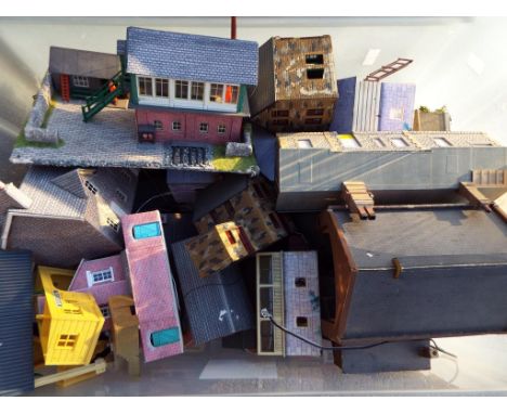 Model railways - a box of excellent scenics, railway buildings, houses and other, many with fitted internal illumination - Th