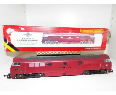 Lima - an OO gauge model diesel locomotive 'Western Gladiator' op no D1016 - This lot MUST be paid for and collected, or deli