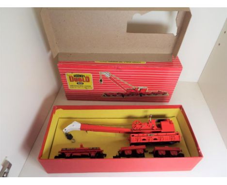 Hornby Dublo - an OO gauge Breakdown Crane # 4620 with match truck and four screw jacks, excellent in exc original picture bo