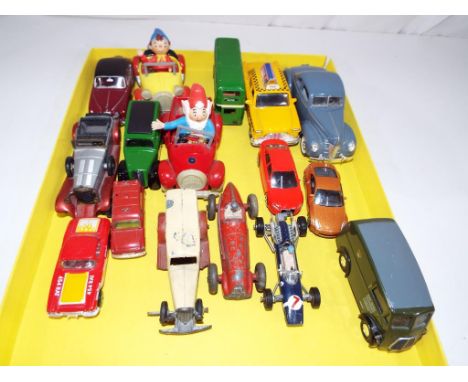 Diecast Models - a small quantity of good quality diecast model motor vehicles to include Dinky ambulance, Husky Ford van, Di