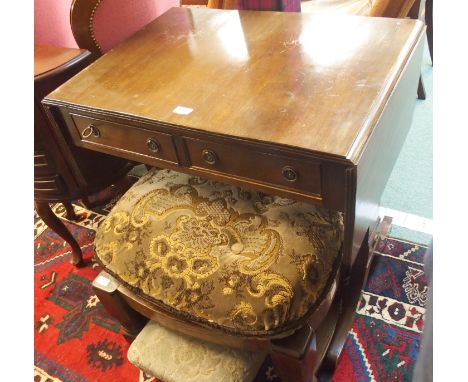 A mahogany sofa table Condition Report: Available upon request