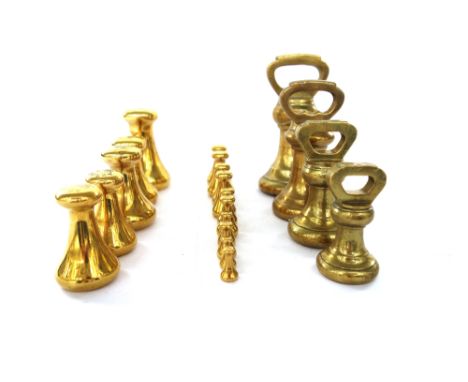 An unusual set of fifteen Avery brass scale weights, 4lb - 1/2oz, and a part set of four brass weights with shaped handles, t