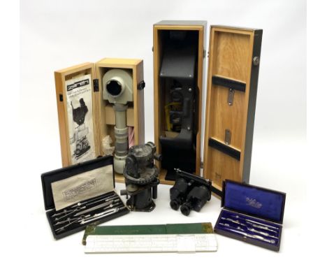 WW2 American Fairchild F-71 binocular magnifying telescope, in green painted wooden carrying box with instruction leaflet L48