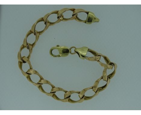 9CT GOLD LARGE LINK BRACELET, 21cms L, 31.5grms, stamped '375' with scales mark to the clasp and first link