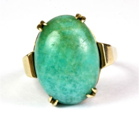 A 9ct yellow gold ring set with cabochon cut amazonite, (K).