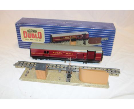 Hornby Dublo - T.P.O. Royal Mail Van set in original box