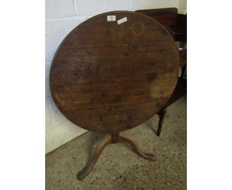 GEORGIAN MAHOGANY CIRCULAR TILT TOP TABLE ON A TRIPOD BASE   