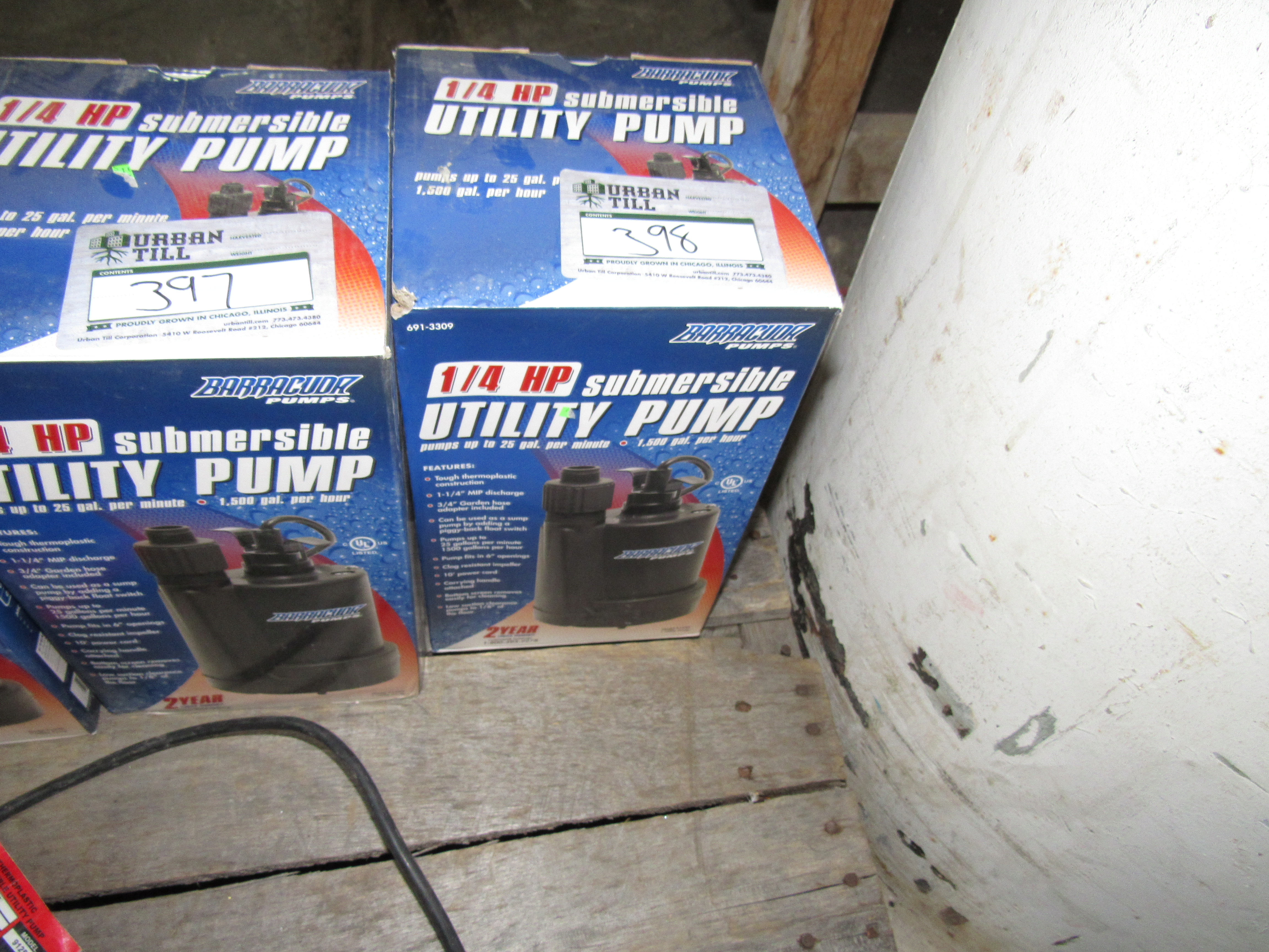 Barracuda 1/4 hp submersible sump pump in box